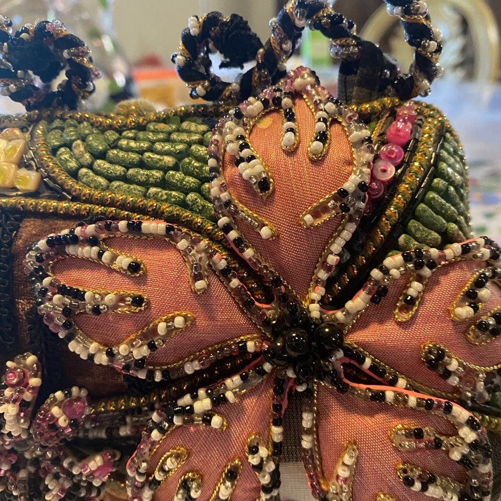 Mary Frances beaded bag - Picture 5 of 8